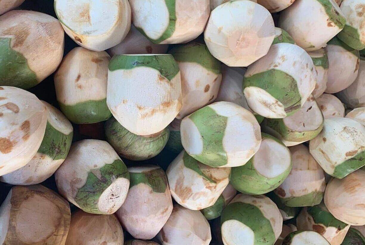 Does drinking a lot of coconut water help you gain muscle as desired? Photo: Kieu Vu