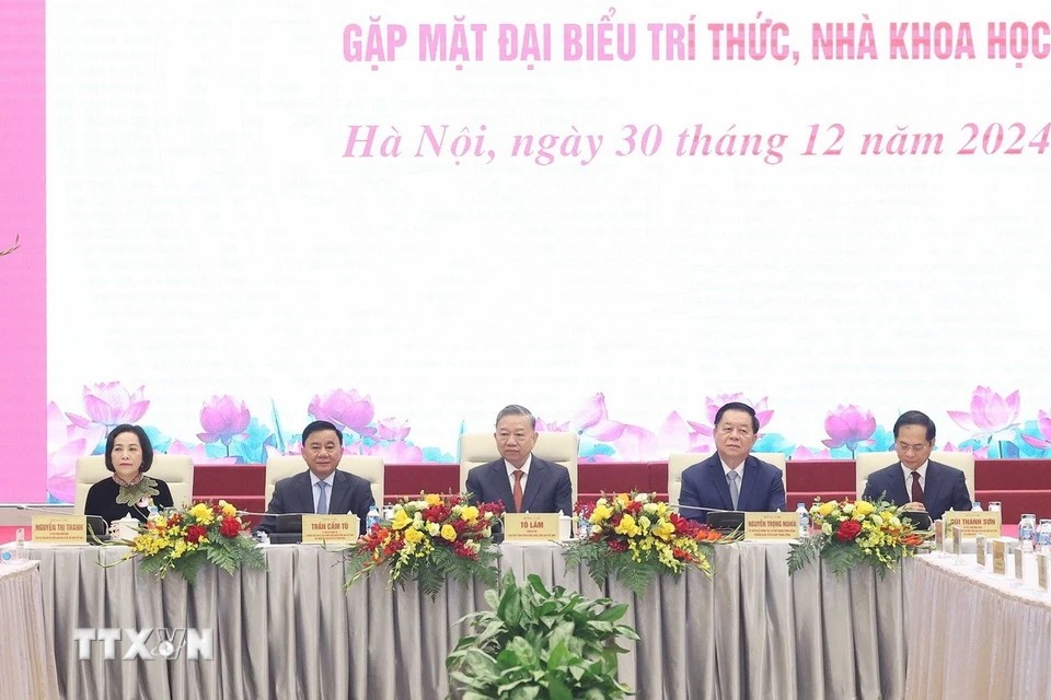 Tong Bi thu To Lam va cac lanh dao Dang, Nha nuoc chu tri Hoi nghi. Anh: TTXVN