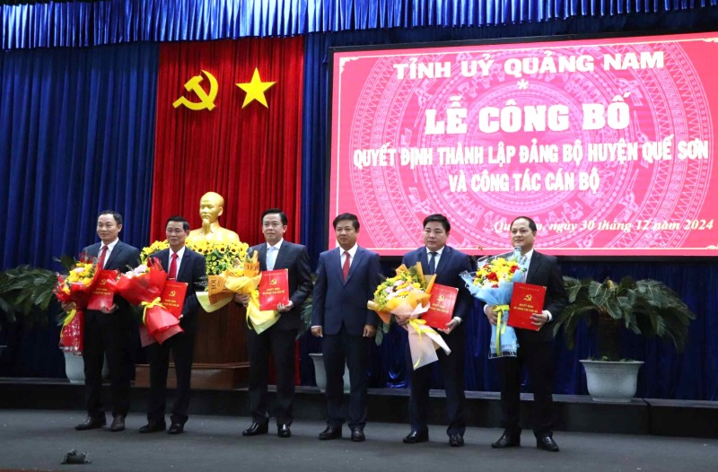 Quang Nam thanh lap Dang bo Que Son moi tren co so sap nhap 2 Dang bo Que Son cu va Nong Son. Anh: VP Tinh uy