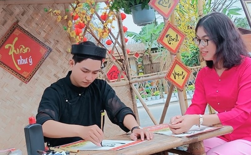 Diverse activities at the Vietnamese Tet At Ty Festival in Hoa Vang District (Da Nang City). Photo: Nguyen Linh