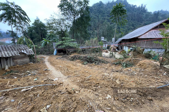 Hơn 4 năm trời thi công, tuyến đường hơn 4,3 km vẫn còn dang dở.