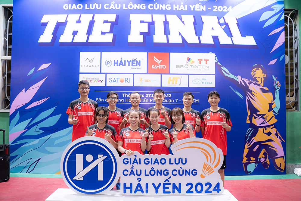 Players excitedly attend the Hai Yen The Final 2024 Badminton Exchange Tournament. Photo: Chi Chi
