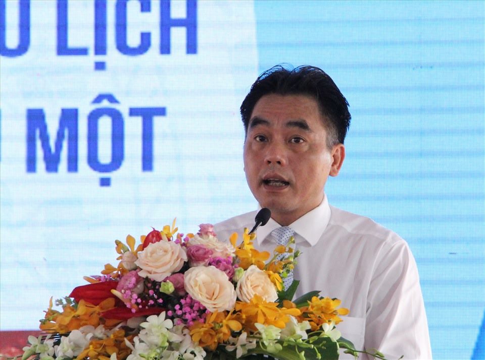 Mr. Nguyen Loc Ha was elected Deputy Secretary of Binh Duong Provincial Party Committee. Photo: Dinh Trong