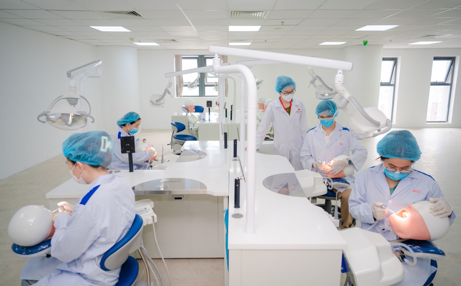 The Ministry of Health proposed that the Government study tuition support and living expenses for medical students. Photo: Thuy Huyen