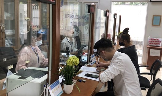 Bộ Nội vụ đề xuất khuyến khích cán bộ đi tăng cường cơ sở 3 năm khi sắp xếp tổ chức bộ máy. Ảnh minh họa: Hương Nha