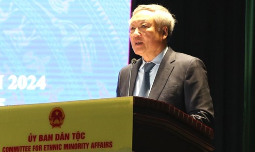 Phó Thủ tướng Thường trực Chính phủ Nguyễn Hòa Bình thông tin về việc sắp xếp, tinh gọn bộ máy của Ủy ban Dân tộc. Ảnh: Phạm Đông