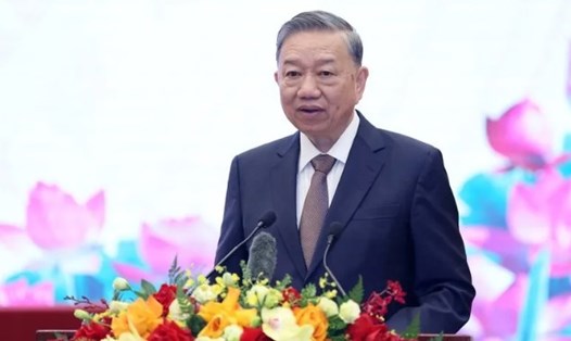 Tổng Bí thư Tô Lâm phát biểu tại buổi gặp mặt đại biểu văn nghệ sỹ toàn quốc. Ảnh: VGP