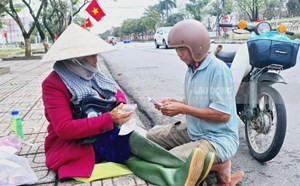 Khách hàng Quảng Nam dè dặt mua vé số Huế