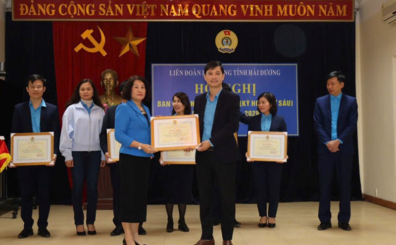 Hai Duong Provincial Federation of Labor held the 19th Executive Committee Conference (6th session). Photo: Mai Huong