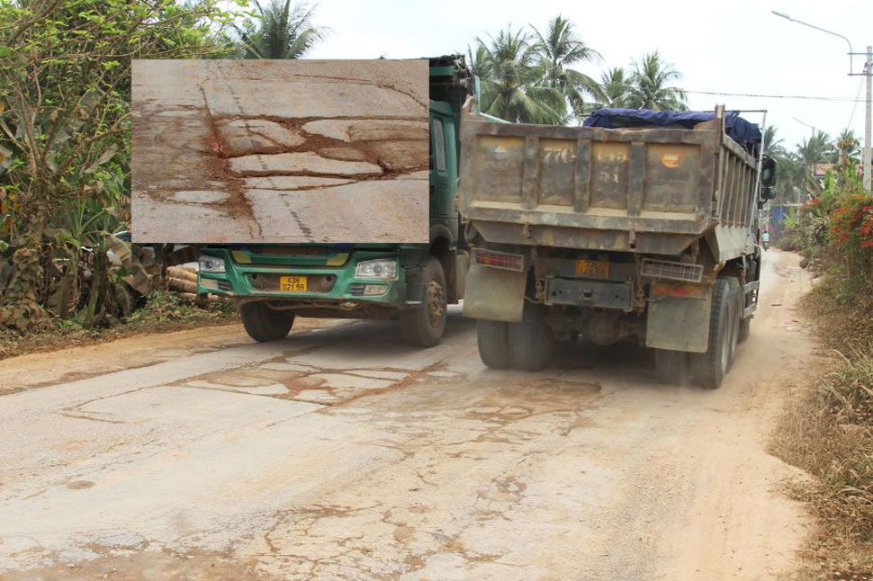 Provincial Road 629 through Hoai An District (Binh Dinh) is severely damaged due to the impact of the construction of the North-South Expressway. Photo: Thanh Thanh