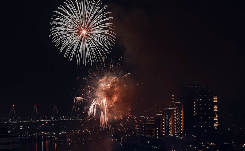 Fireworks in Hanoi on New Year's Eve. Photo: LDO