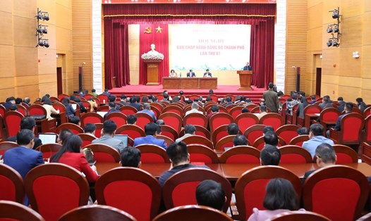 Quang cảnh hội nghị Ban Chấp hành Đảng bộ TP Hạ Long. Ảnh: Cổng TTĐT Hạ Long