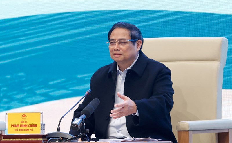 Prime Minister Pham Minh Chinh emphasized the credit and insurance policies based on the contribution-benefit principle to encourage. Photo: VGP