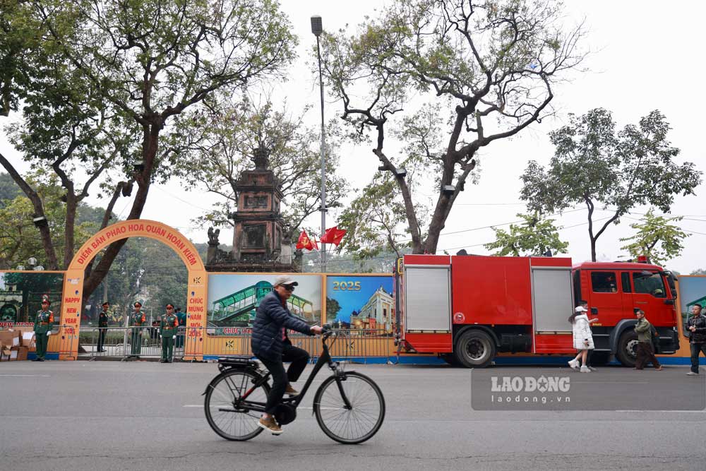 Cac diem ban phao hoa cac tren dia ban Ha Noi cung da hoan thanh cong tac chuan bi. Luc luong Phong chay Chua chay da duoc huy dong de dam bao tuyet doi an toan.