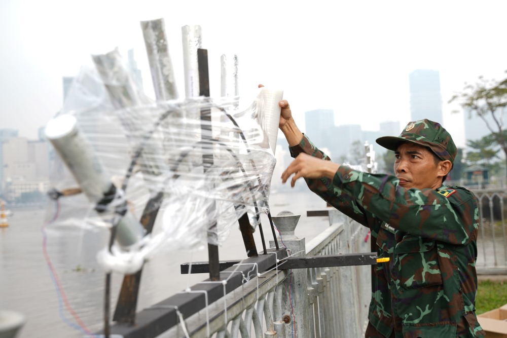 90 gian phao hoa tam thap, 10 gian hoa thuat da hoan thanh viec dau noi, san sang khai hoa vao toi nay.  