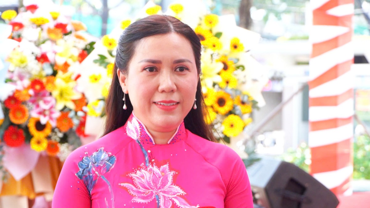 Chu tich UBND phuong Thoi Binh (moi) Nguyen Thi Hong Nga. Anh: Ta Quang