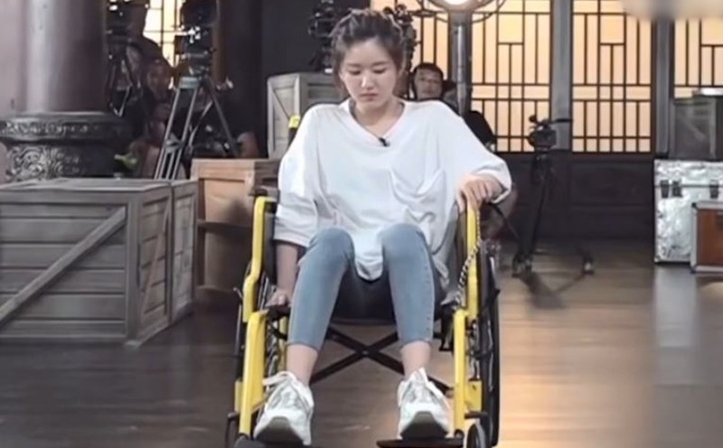 Trieu Lo Tu plays a girl in a wheelchair in a TV show. Photo: Producer