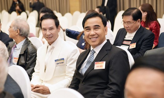 Đạo diễn Lý Hải cùng các văn nghệ sĩ vinh dự được gặp Tổng Bí thư Tô Lâm. Ảnh: Nghệ sĩ cung cấp.