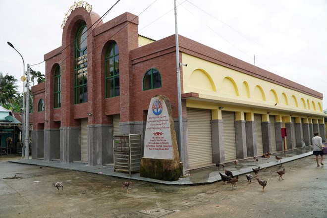 Bỏ hoang chợ 12 tỉ đồng ở Quảng Ngãi