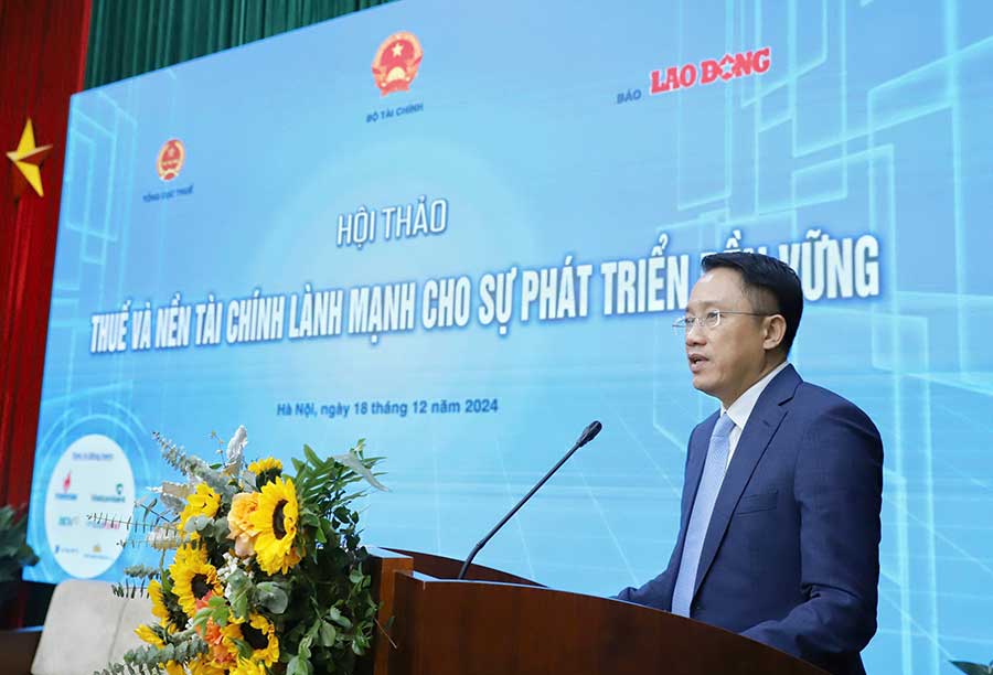 Ong Mai Son phat bieu tai Hoi thao. Anh: To The