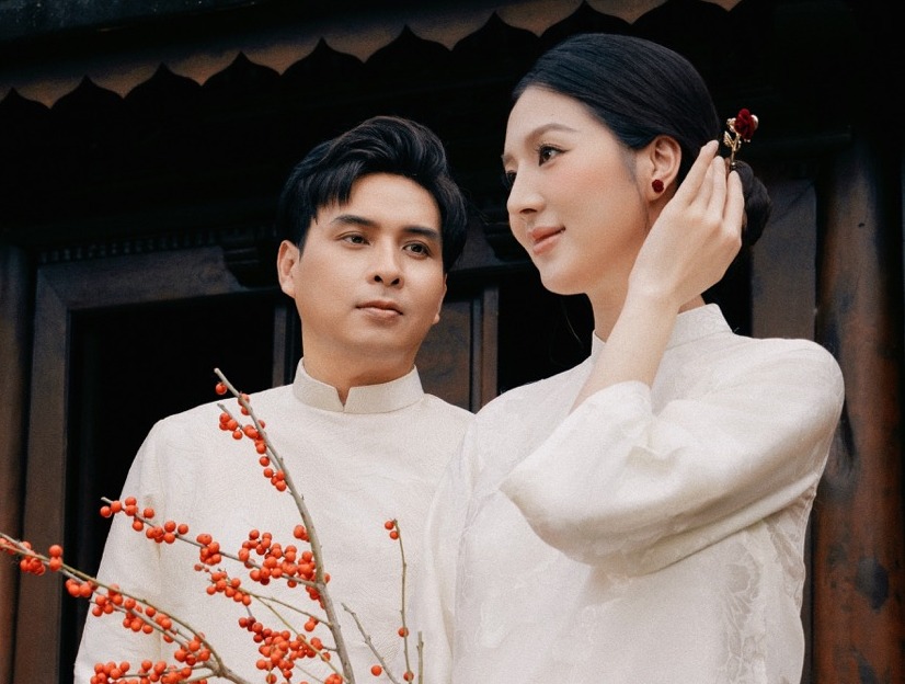 Ho Quang Hieu and his wife. Photo: Artist provided.