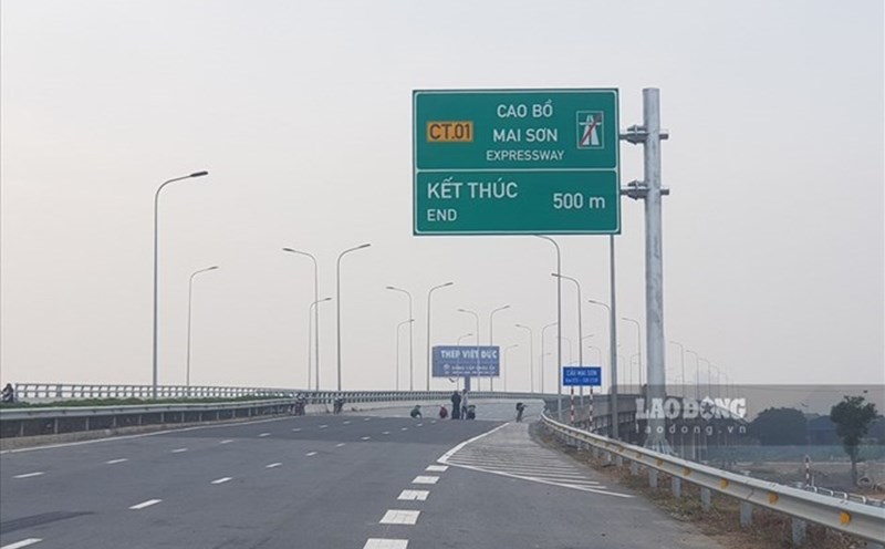 Cao Bo - Mai Son Expressway. Photo: Nguyen Truong