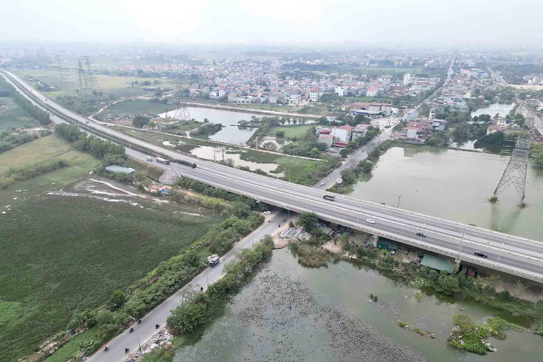 Quoc lo 1A doan di duoi cao toc Ha Noi - Thai Nguyen. Anh: Huu Chanh