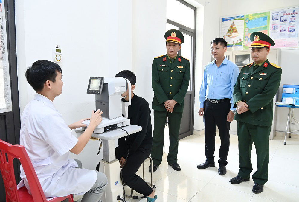 Regulations on health examination for workers called for military service