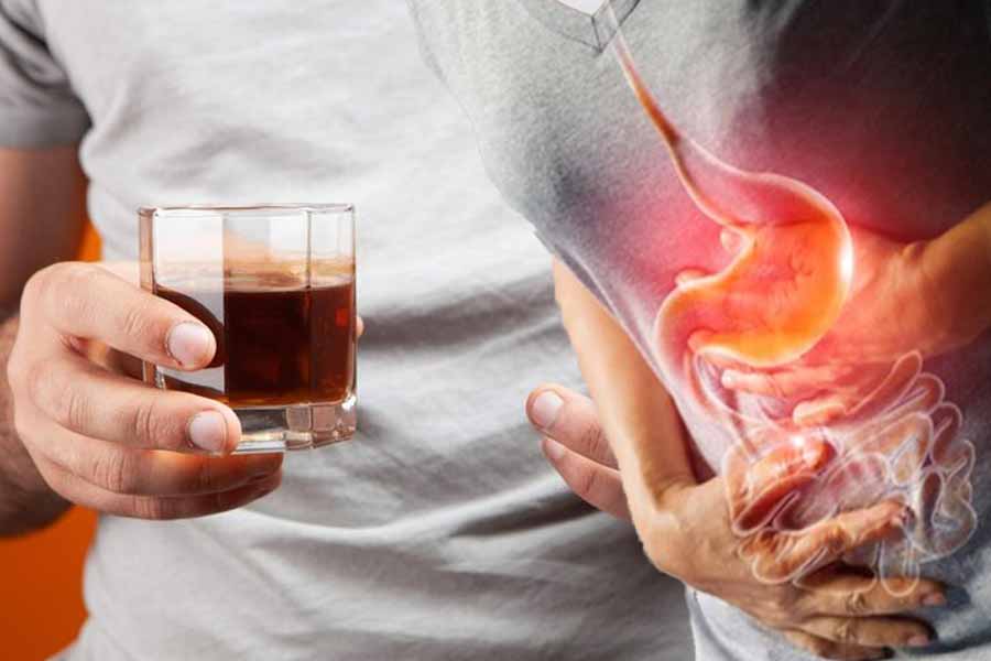 What drinkers should know about stomach ulcers. Graphics: Thien Nhan