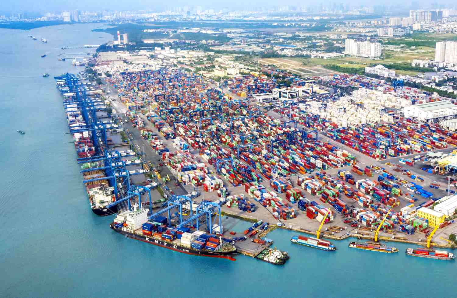 Tan Cang Cat Lai Port (HCMC) is the largest and most modern port in Vietnam. Photo: Minh Quan