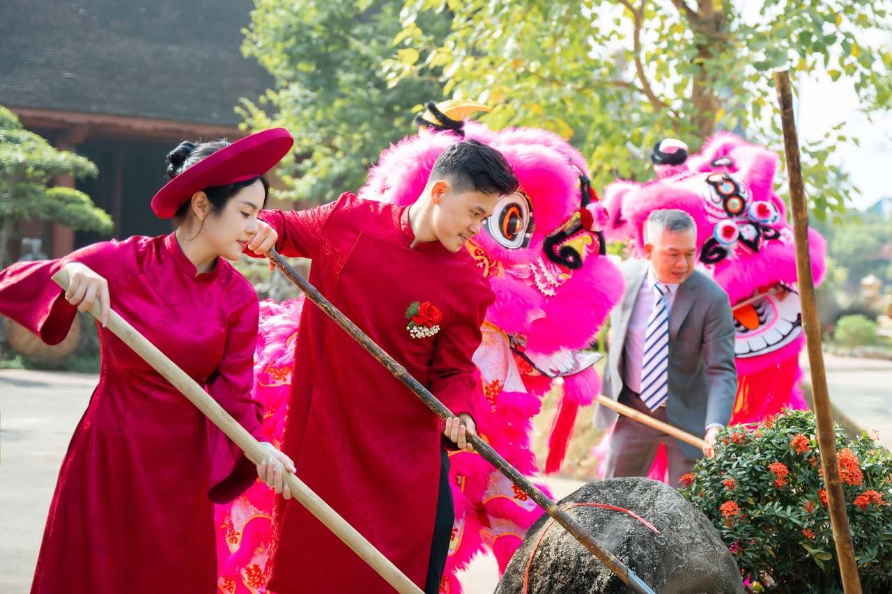Thai Trinh and her husband. Photo: Artist provided.