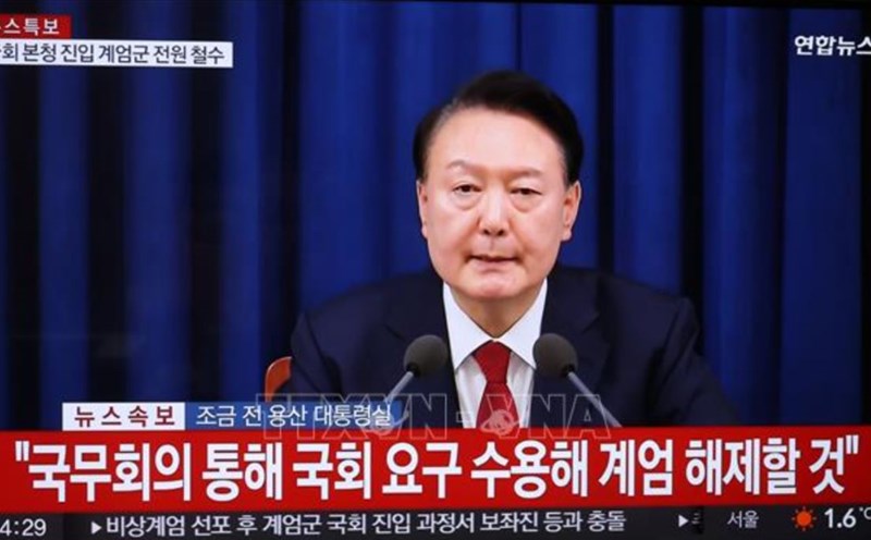 In an emergency cabinet meeting in the early morning of December 4, South Korean President Yoon Suk Yeol announced the lifting of martial law imposed on the evening of December 3. Photo: VNA