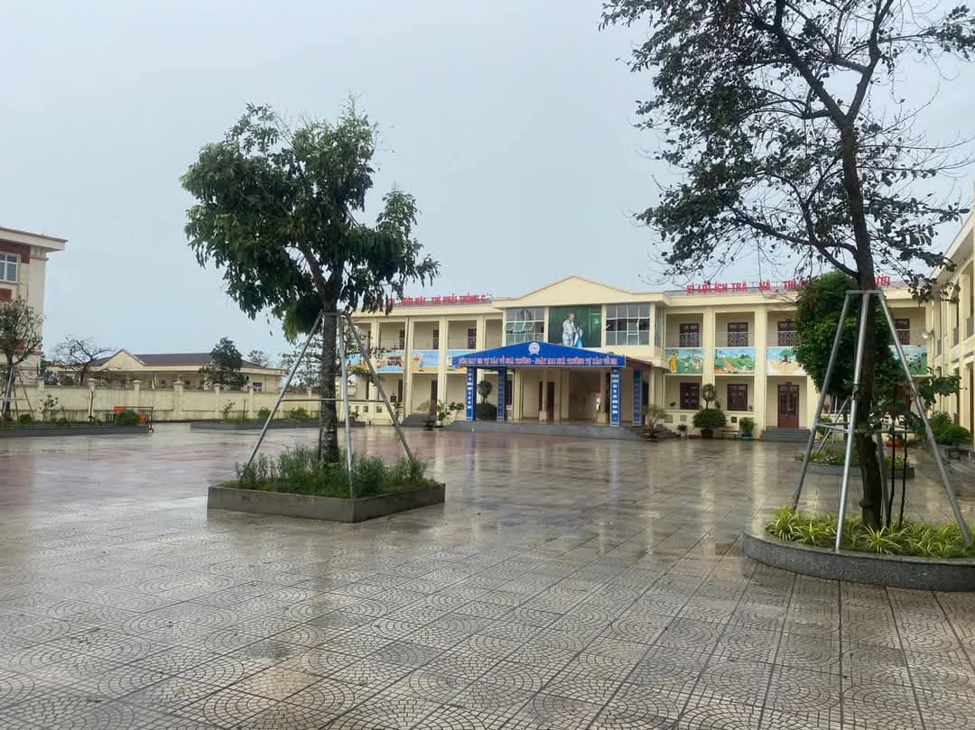 Nhiều học sinh các trường ở Kiến Thụy, Hải Phòng bị lừa đảo chiếm đoạt tài sản. Ảnh: Trường TH Núi Đối