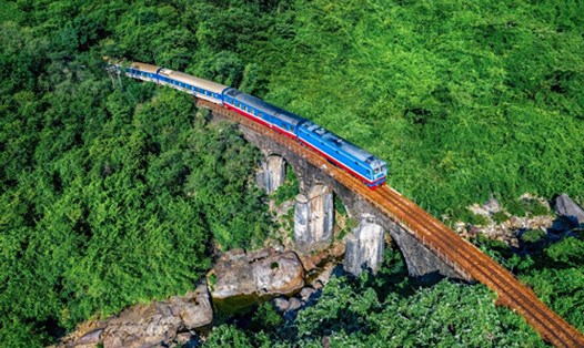 Du lịch tàu hỏa khám phá vẻ đẹp Việt Nam đang được nhiều du khách Trung Quốc ưu thích. Ảnh: Đường sắt Việt Nam