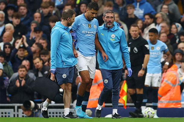 Rodri phai nghi thi dau dai han sau chan thuong nang trong tran hoa cua Man City truoc Arsenal. Anh: AFP 