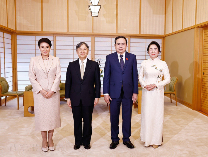 National Assembly Chairman Tran Thanh Man and his wife meet with Emperor Naruhito and Empress Masako. Photo: VNA