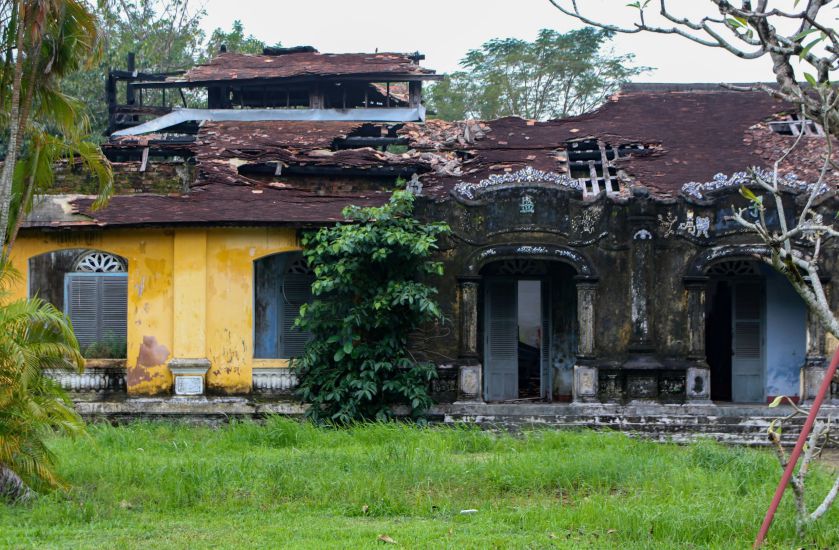 The degraded Imperial Academy in Hue is waiting for investment capital. Photo: Nguyen Luan