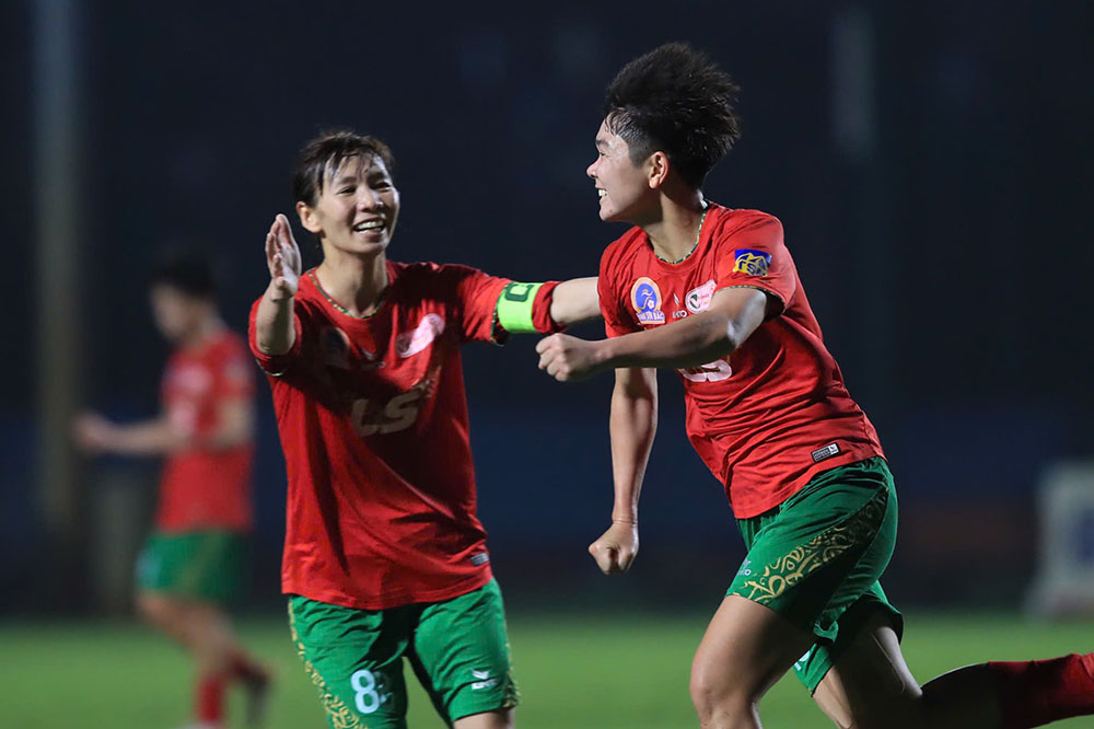 Ho Chi Minh City entered the semi-finals of the 2024 National Women's Football Cup thanks to a better goal difference than Hanoi I. Photo: VFF