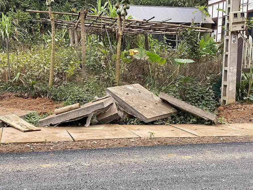 He thong cong ranh doc tuyen duong va mot so hang muc khac van dang duoc hoan thien. Anh: Tran Bui