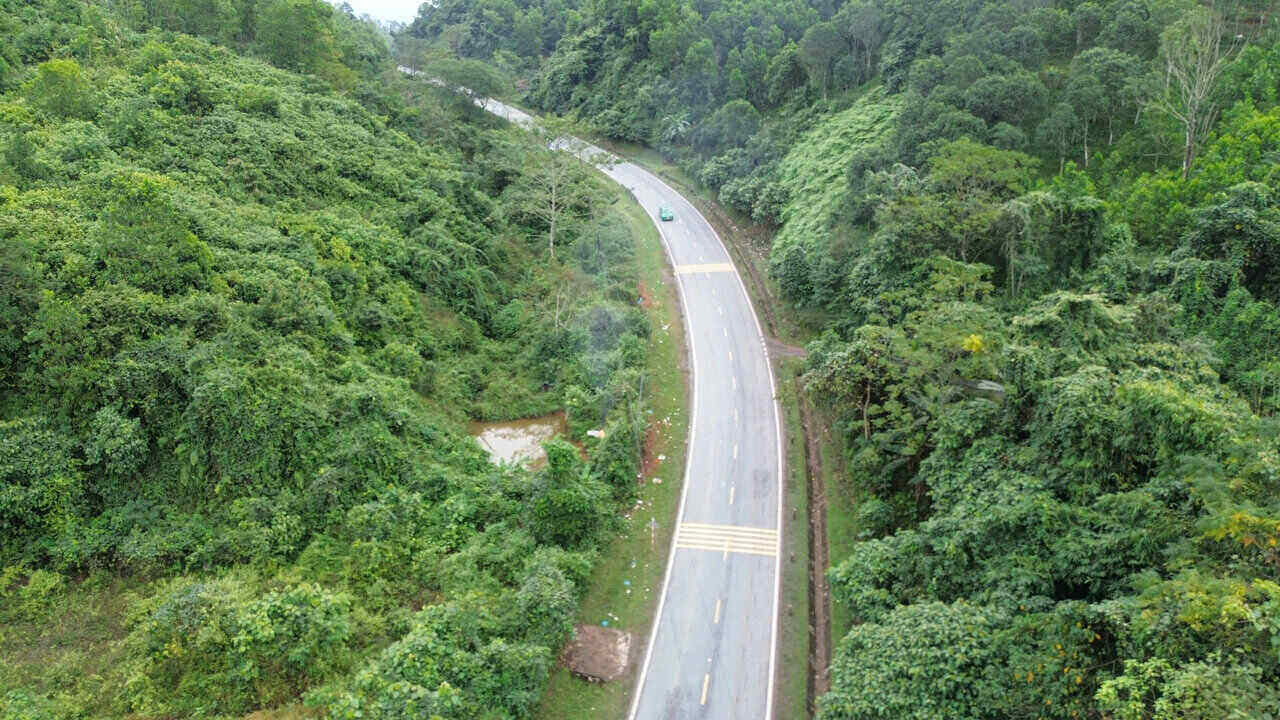 Toan canh khuc cua tai Km110 tren Quoc lo 6. Anh: Minh Nguyen