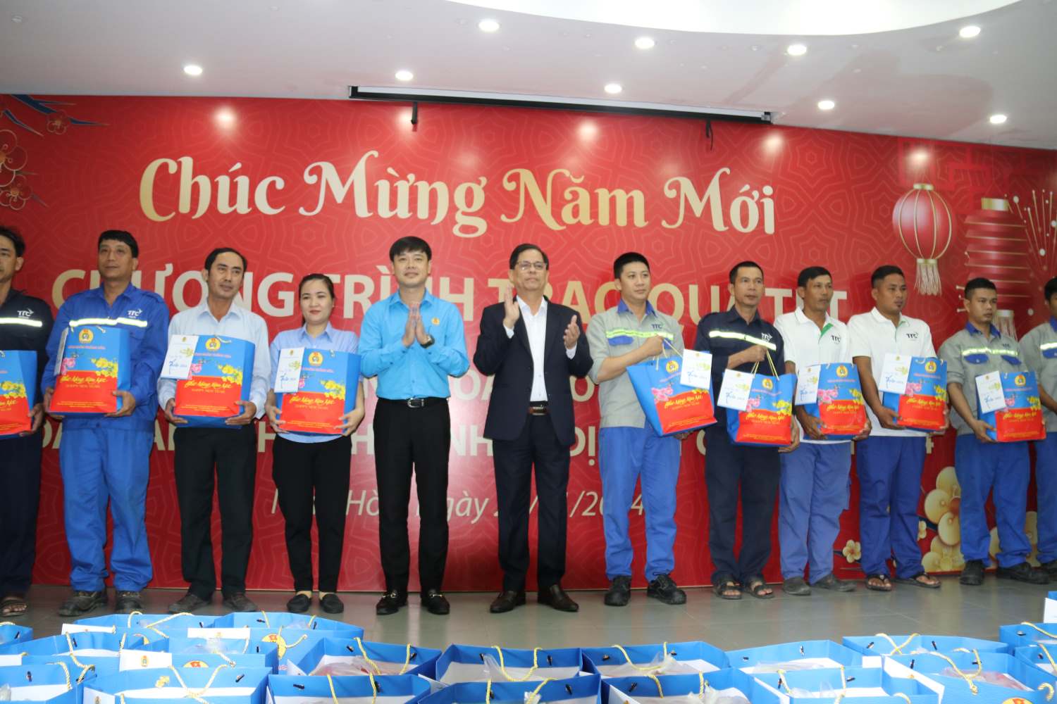 Khanh Hoa has a plan to visit and encourage union members during Tet. Photo: Phuong Linh
