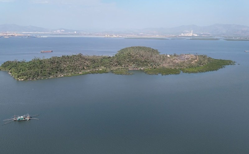 Cua Luc Bay - the new connection center of Ha Long City. Photo: Nguyen Hung