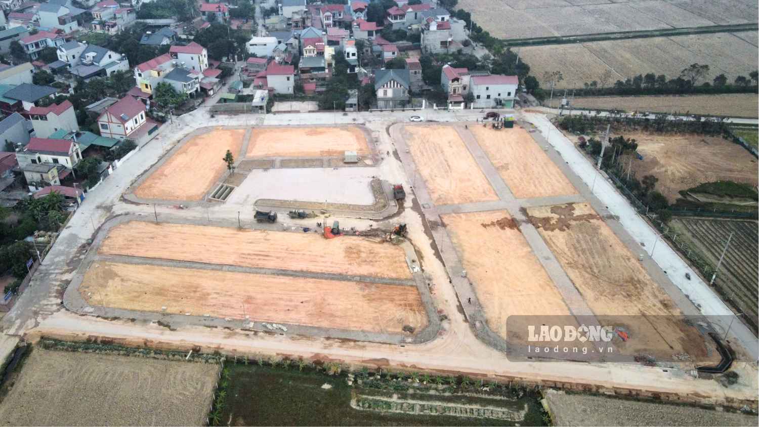 Land auctions in Hanoi have recorded many unusual points. Photo: Nhu Ha