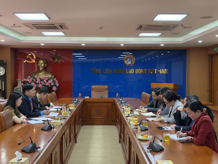 Delegation of the Better Work Program working with the Vietnam General Confederation of Labor. Photo: Bao Han
