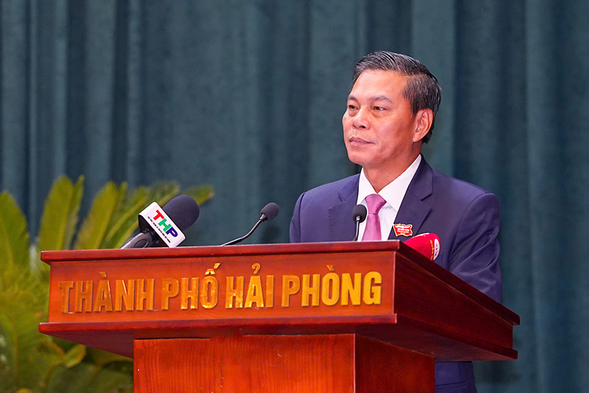 Chairman of Hai Phong City People's Committee Nguyen Van Tung at the City People's Council meeting. Photo: Dam Thanh