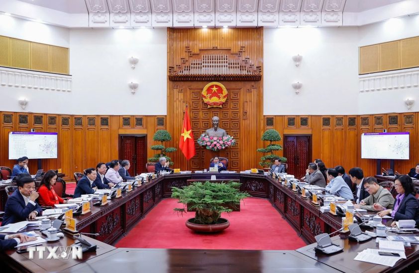 The Government Standing Committee met on the urban railway system project in Hanoi and Ho Chi Minh City. Photo: VNA