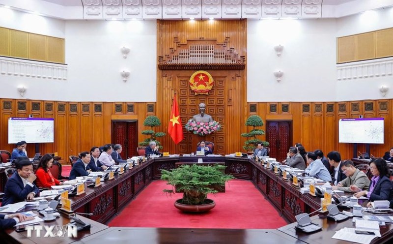 The Government Standing Committee met on the urban railway system project in Hanoi and Ho Chi Minh City. Photo: VNA