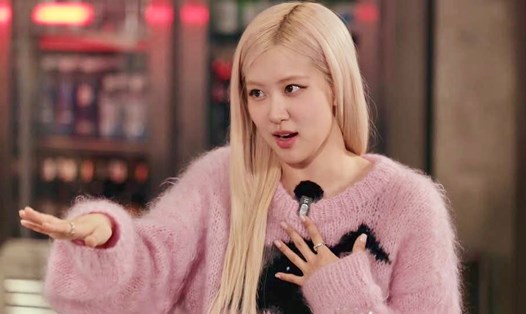 Rosé (Blackpink) tham gia chương trình "Zip Daesung". Ảnh: Cắt từ video