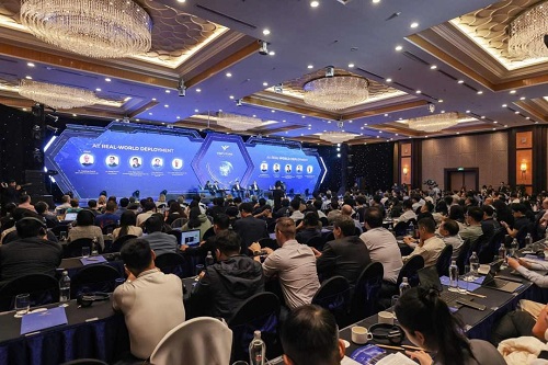  Tọa đàm “Triển khai trí tuệ nhân tạo (AI) trong thực tế” trong Tuần lễ VinFuture 2024. Ảnh: VinFuture