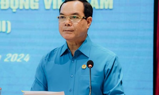 Chủ tịch Tổng LĐLĐVN Nguyễn Đình Khang khẳng định chỉ tiêu phát triển đoàn viên, thành lập công đoàn cơ sở là chỉ tiêu có tính pháp lệnh. Ảnh: Đền Phú